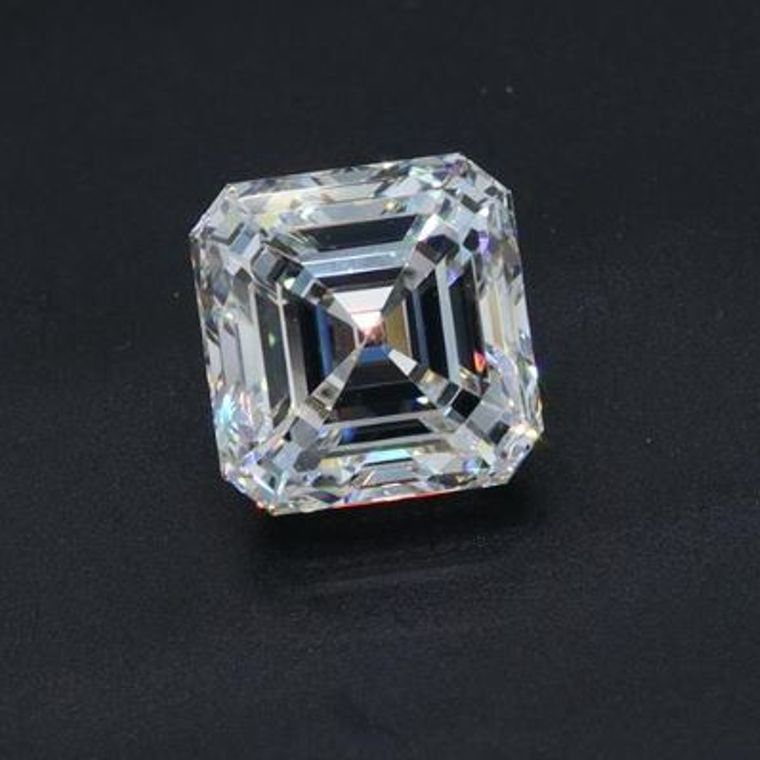 DI00749085