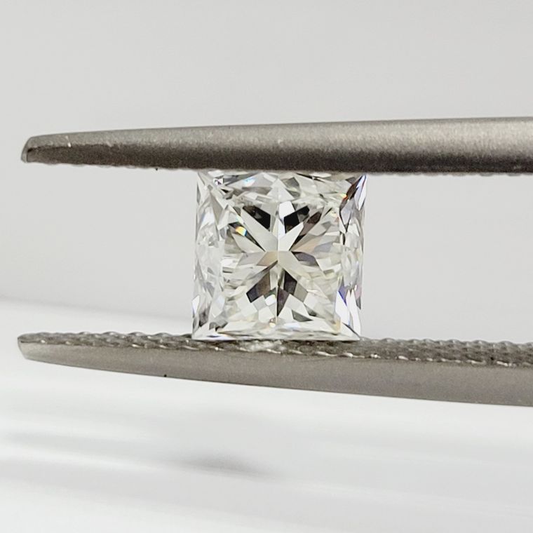 DI00740701