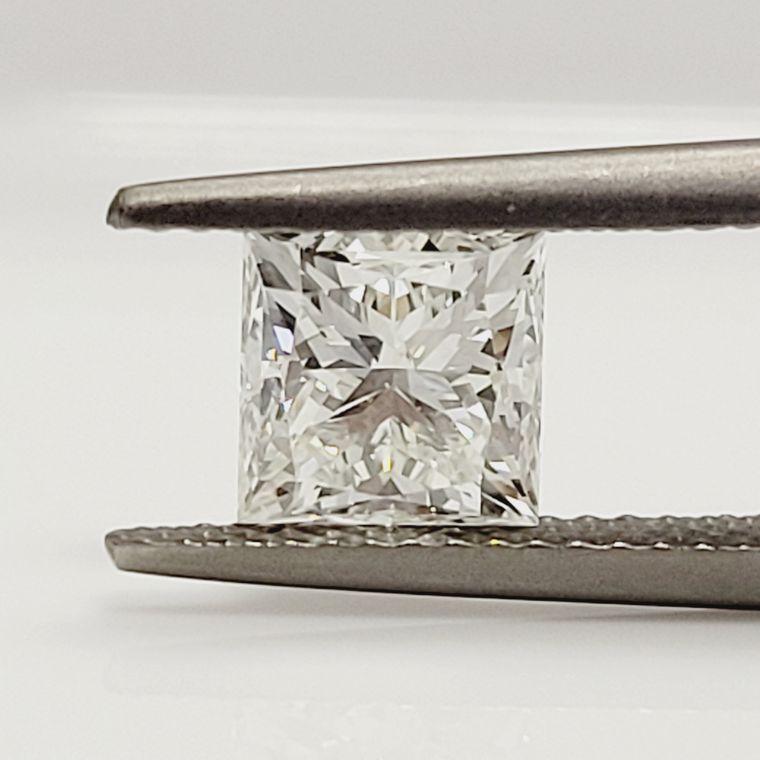 DI00740777